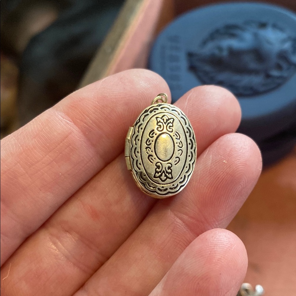 Elegant Silver Locket Pendant